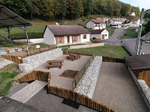 Une aire de loisirs à Vivey